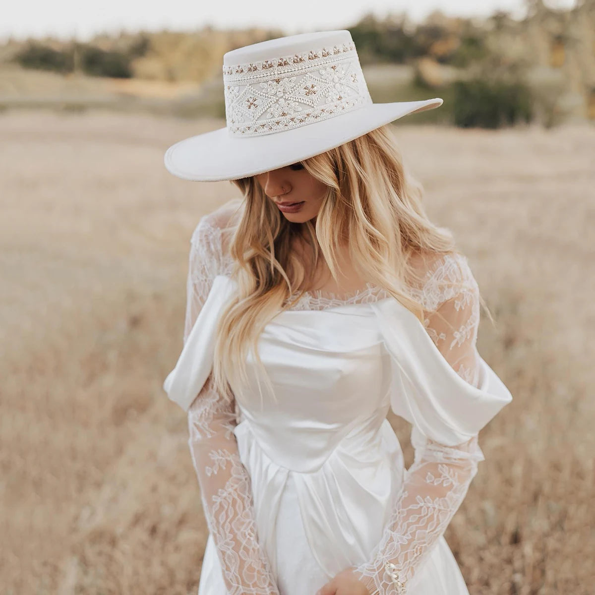 Illusion Tulle Off Shoulder Lace Wedding Gowns Big Size Custom Made A Line Long Sleeves Ruched Satin High Slit Bridal Dress