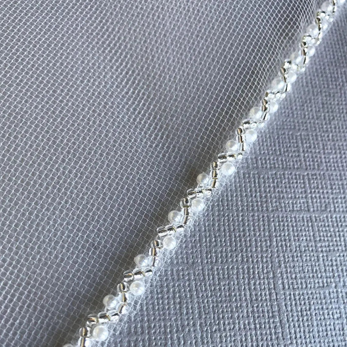 TOPQUEEN V156 Bridal Veils Wedding Crystal Organza Beaded Wedding Veil Short Soft Italian Tulle Veil Bohemian Chic Wedding
